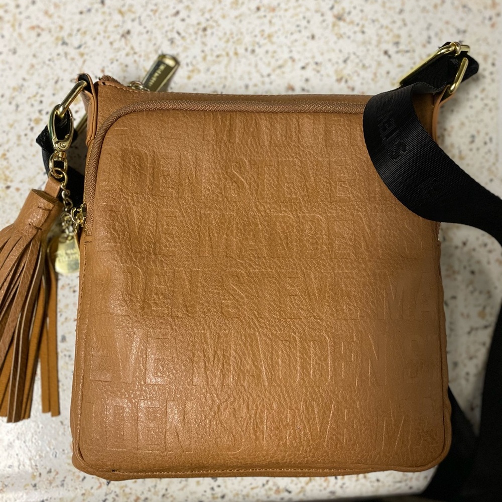 Steve Madden crossbody bag tan